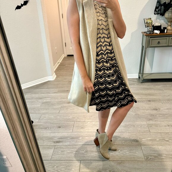 Haani Chevron Pattern Dress - Picture 2 of 3